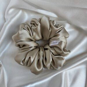Jedwabna scrunchie champagne M