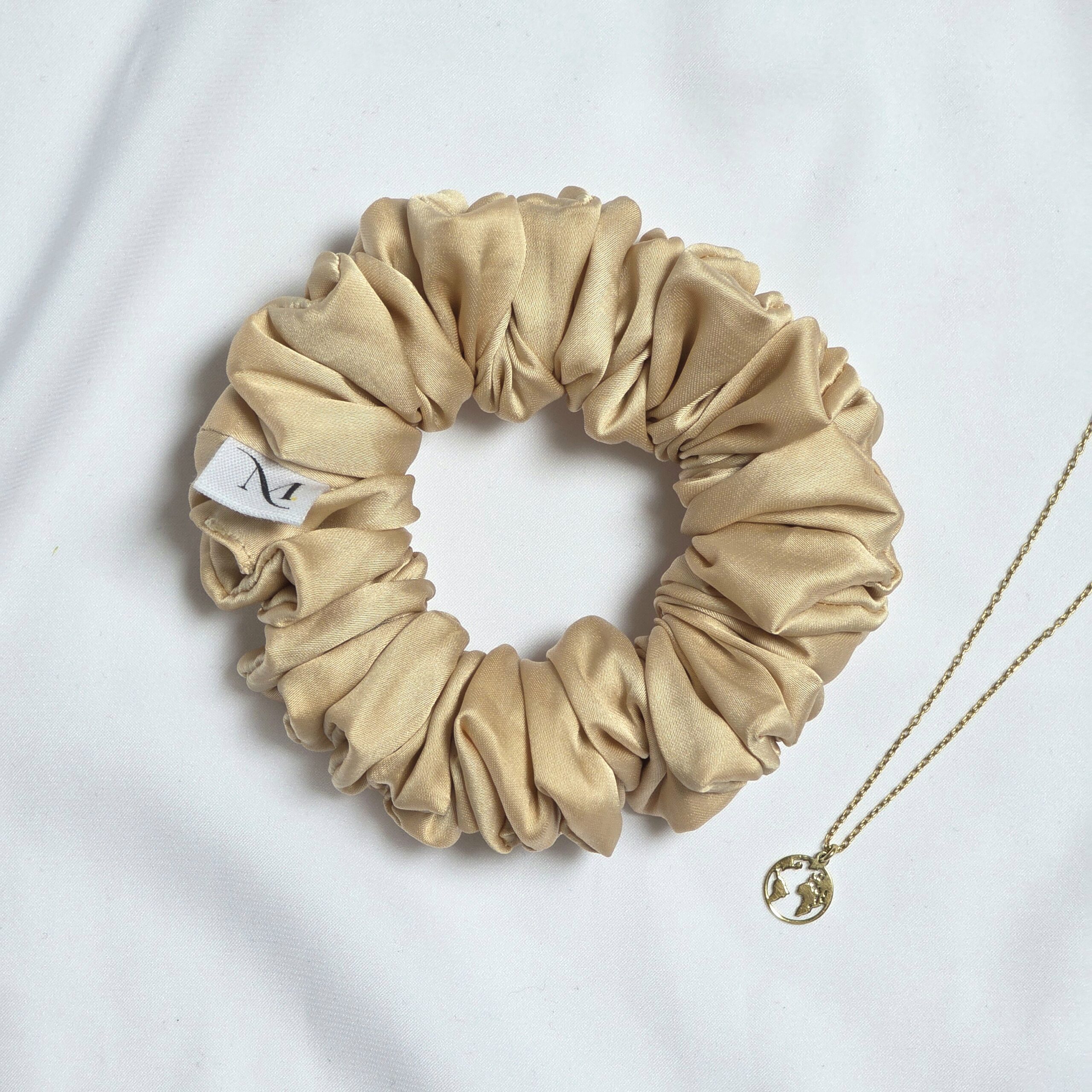 20260802 121705 scrunchie chmpagne small