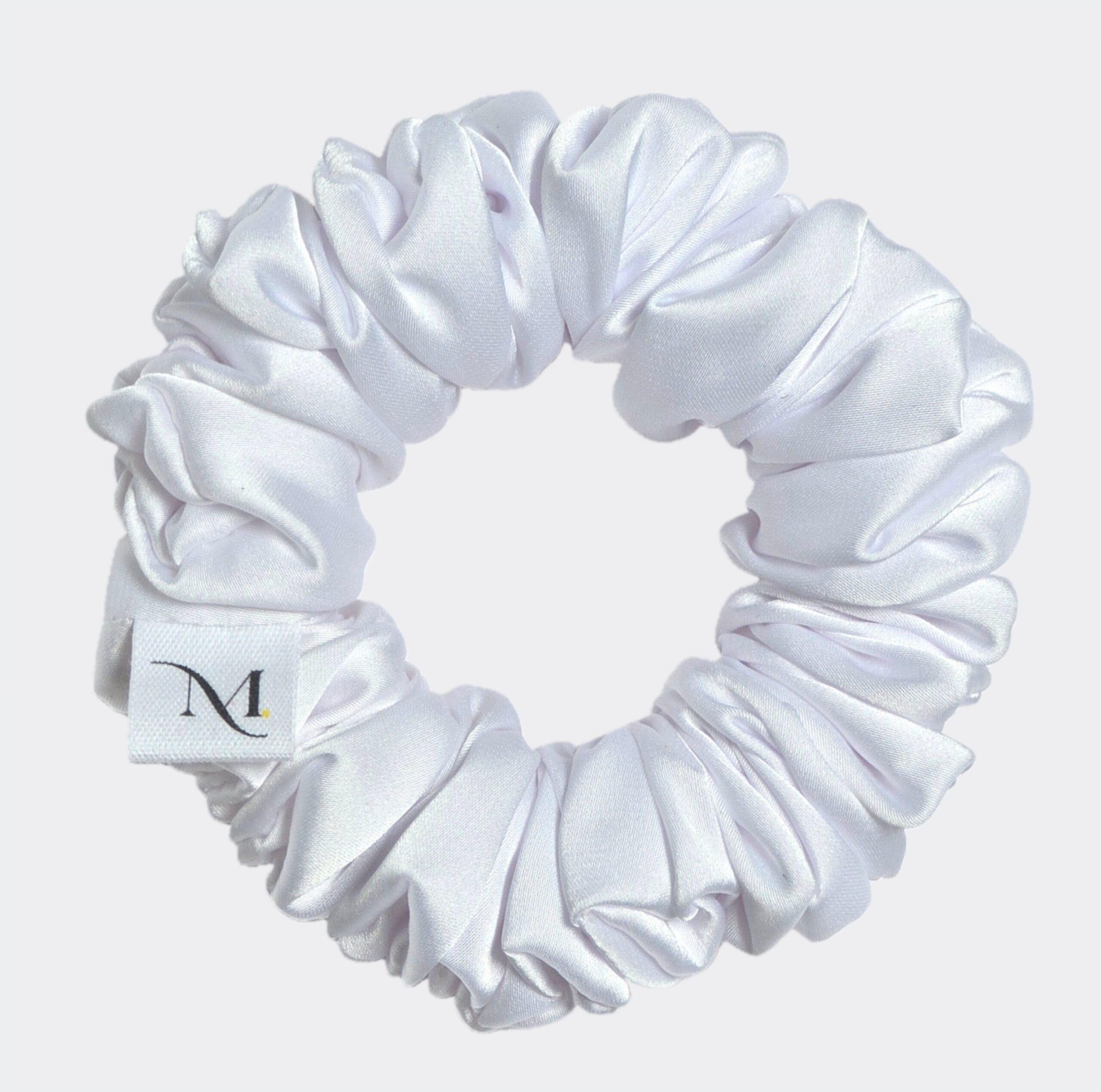 f2c963350f1dc1392dcb754000aaff5f (28) scrunchie snow small