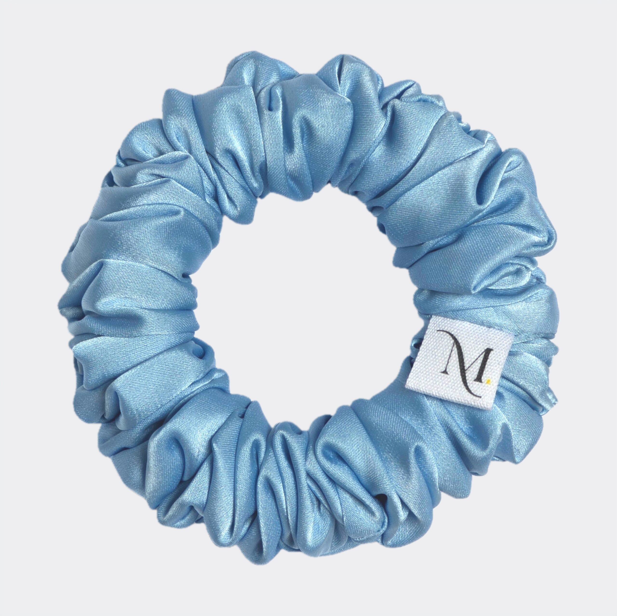 f2c963350f1dc1392dcb754000aaff5f (8) scrunchie sky blue small
